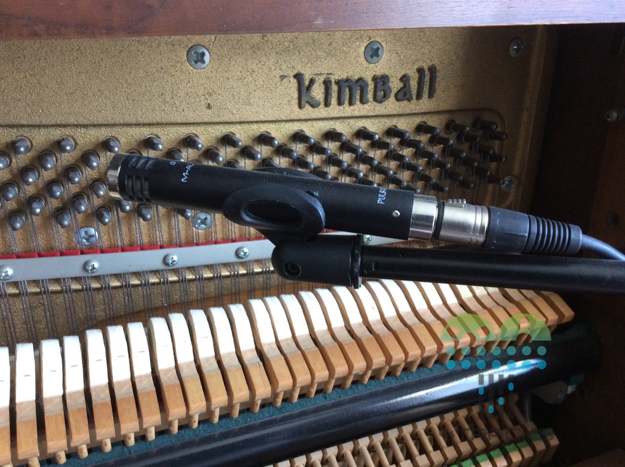 4tracks Recording Studio - Tijuana - Baja Mexico - Miced Kimball Piano 1