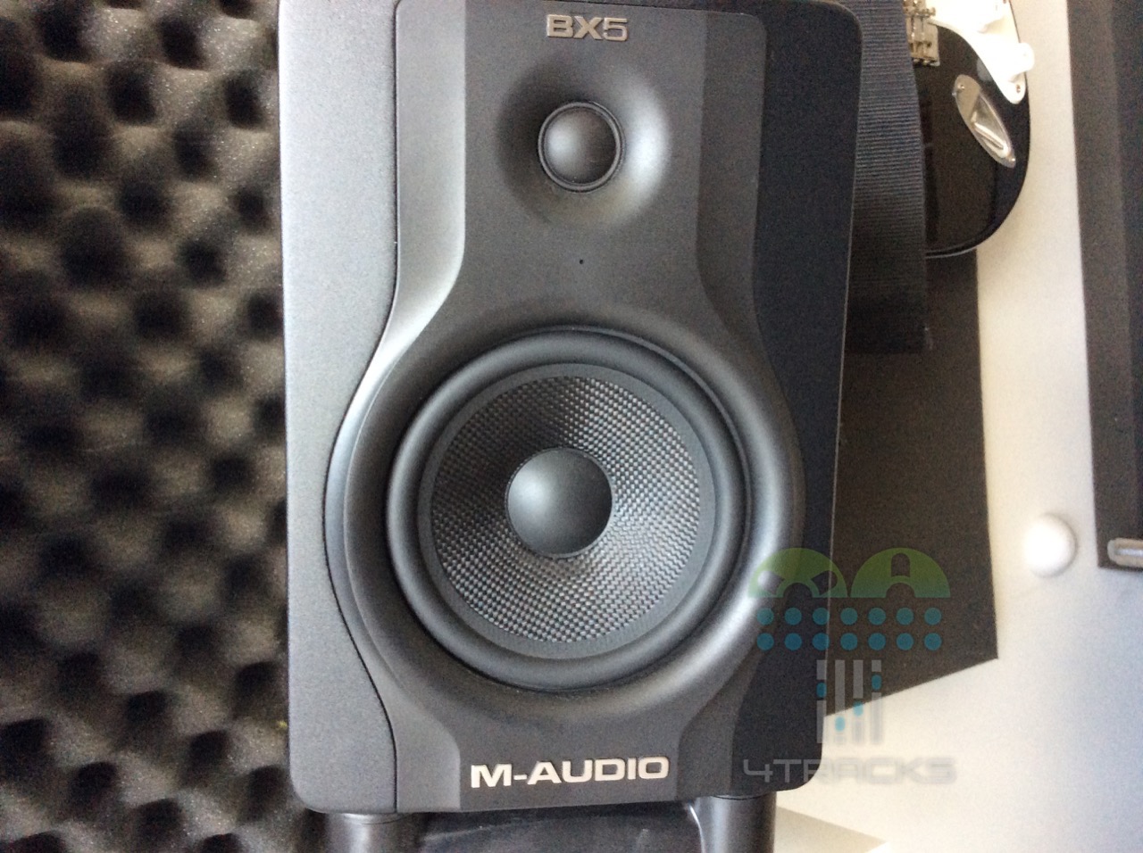 4tracks Recording Studio - Tijuana - Baja Mexico - M-Audio Bx5 Studio Monitors 2