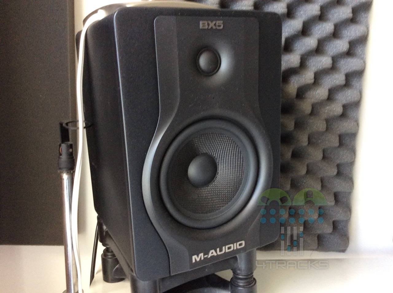 4tracks Recording Studio - Tijuana - Baja Mexico - M-Audio Bx5 Studio Monitors
